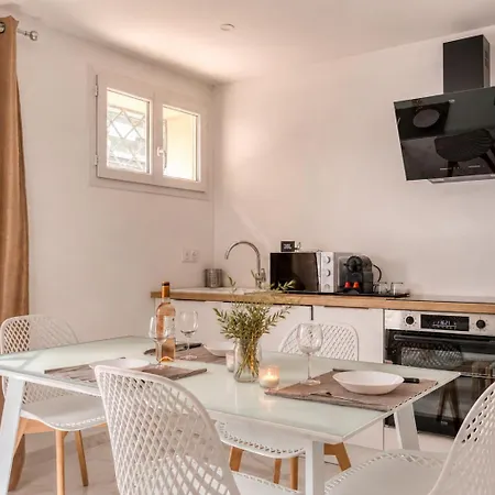 Entièrement Rénové ,central, Près Du Port Et Des Plages Appartement Bandol