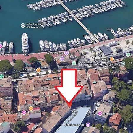 Appartement Entièrement Rénové ,central, Près Du Port Et Des Plages *